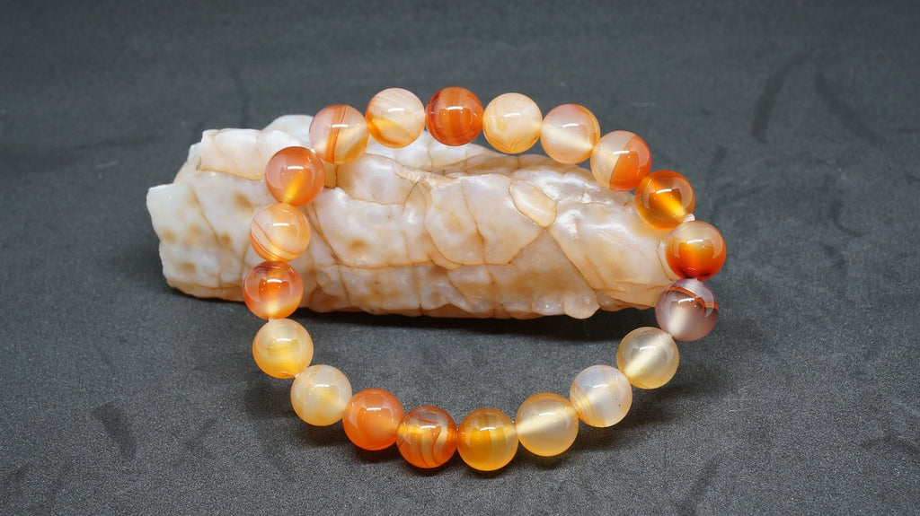 Why Should You Wear a Quartz Bracelet? Discover the Spiritual Harmony and Stylish Fusion.